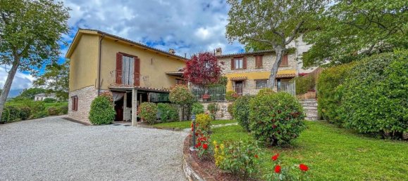 Дом с 5 комнатами в Кали, Италия № 172344 9