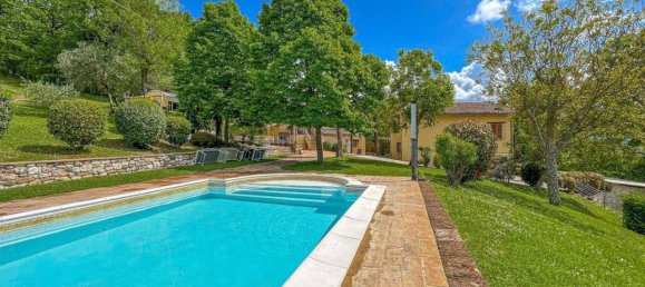 Дом с 5 комнатами в Кали, Италия № 172344 6