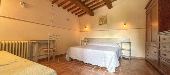 Дом с 5 комнатами в Кали, Италия № 172344 15