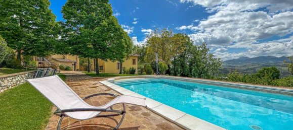 Дом с 5 комнатами в Кали, Италия № 172344 4