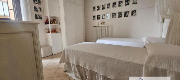 3-salle Appartement à Rimini, Italy No. 26666 20