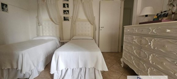 3-salle Appartement à Rimini, Italy No. 26666 22