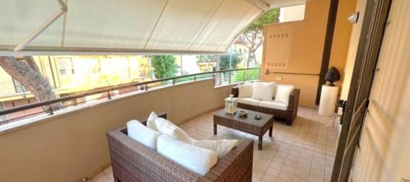 3-salle Appartement à Rimini, Italy No. 26666 2