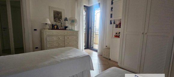 3-salle Appartement à Rimini, Italy No. 26666 24