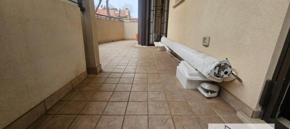 3-salle Appartement à Rimini, Italy No. 26666 28