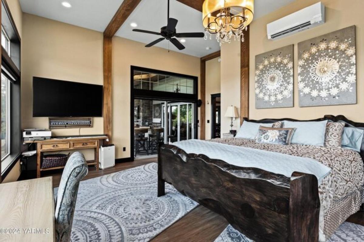 4 bedrooms House in Yakima, USA No. 377898