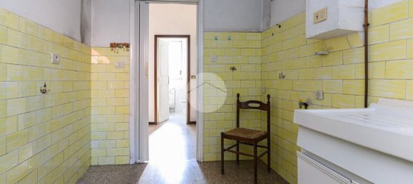 2 bedrooms Apartment in Rome, Italy No. 70820 12