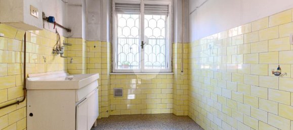 2 bedrooms Apartment in Rome, Italy No. 70820 11