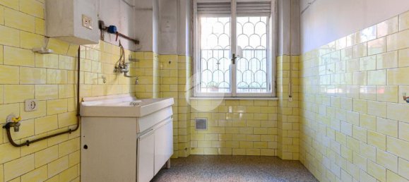 2 bedrooms Apartment in Rome, Italy No. 70820 13