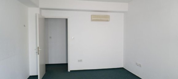 331m² Commercial property in Nicosia, Cyprus No. 13223 7