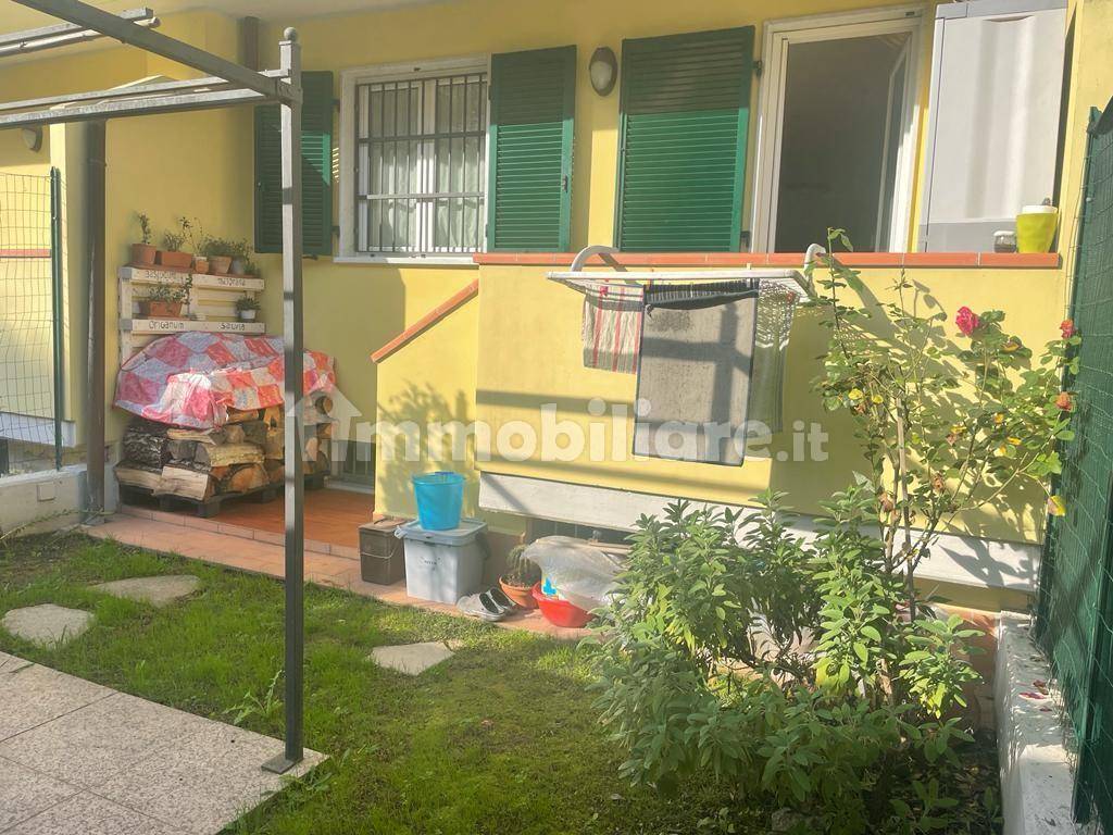 4 bedrooms House in Carrara, Italy No. 68176