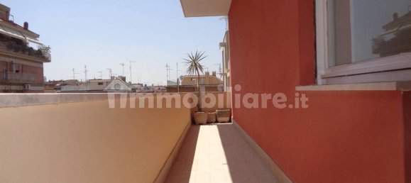 2 Schlafzimmer Wohnung in Rome, Italy, Nr. 335844 24