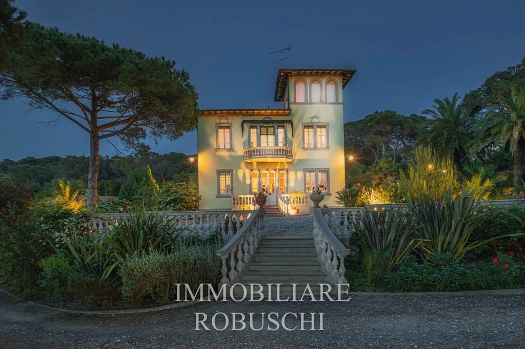 8 bedrooms Villa in Rosignano Marittimo, Italy No. 41464