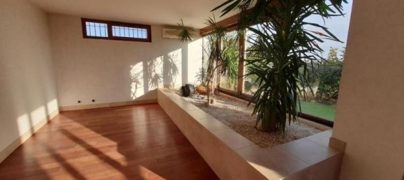 4 Schlafzimmer Doppelhaus in Chateauroux, France, Nr. 97887 3