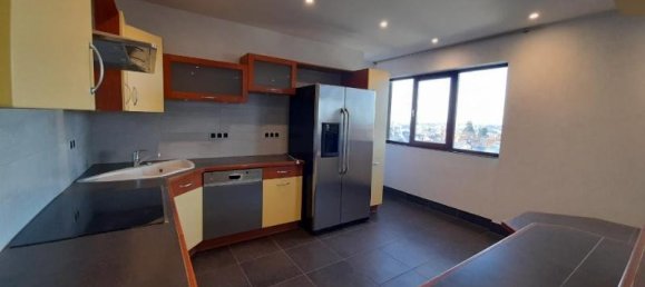 4 Schlafzimmer Doppelhaus in Chateauroux, France, Nr. 97887 8
