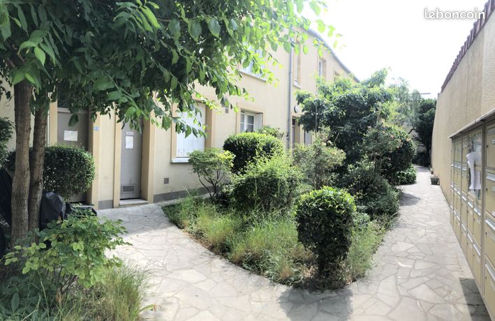 1 bedroom Apartment in Paris, France No. 314867