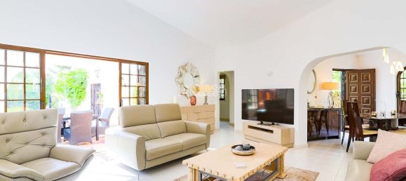 4 bedrooms Villa in Quarteira, Portugal No. 127808 3