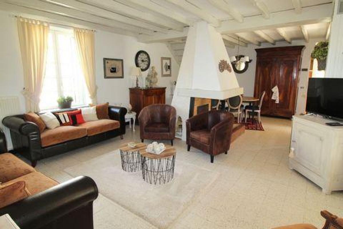 4 bedrooms House in Soissons, France No. 8030