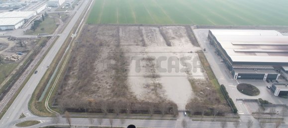 Terrain à Udine, Italy 48696m² No. 172091 2