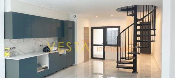 4 bedrooms House in Montreuil, France No. 174767 3