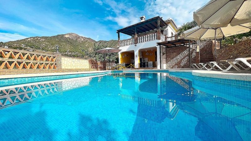 3 bedrooms Villa in Frigiliana, Spain No. 237850