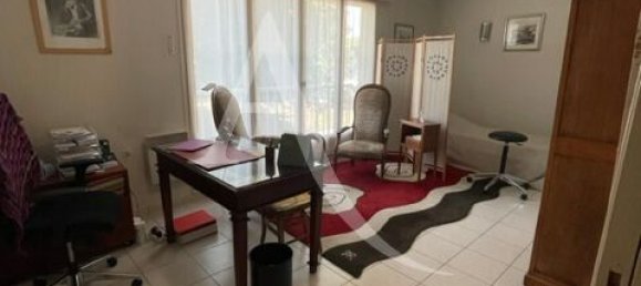 2 bedrooms Apartment in Blois, France No. 84823 11