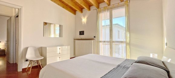 3 rooms Penthouse in Desenzano del Garda, Italy No. 163435 10
