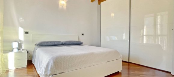 3 rooms Penthouse in Desenzano del Garda, Italy No. 163435 11