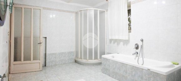 2 bedrooms House in Chieri, Italy No. 210880 9