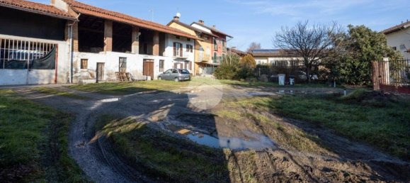 2 bedrooms House in Chieri, Italy No. 210880 3