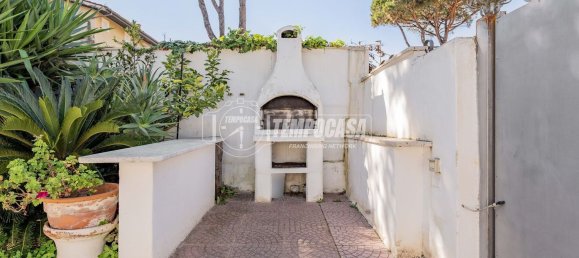 6 rooms House in Fiumicino, Italy No. 212851 50