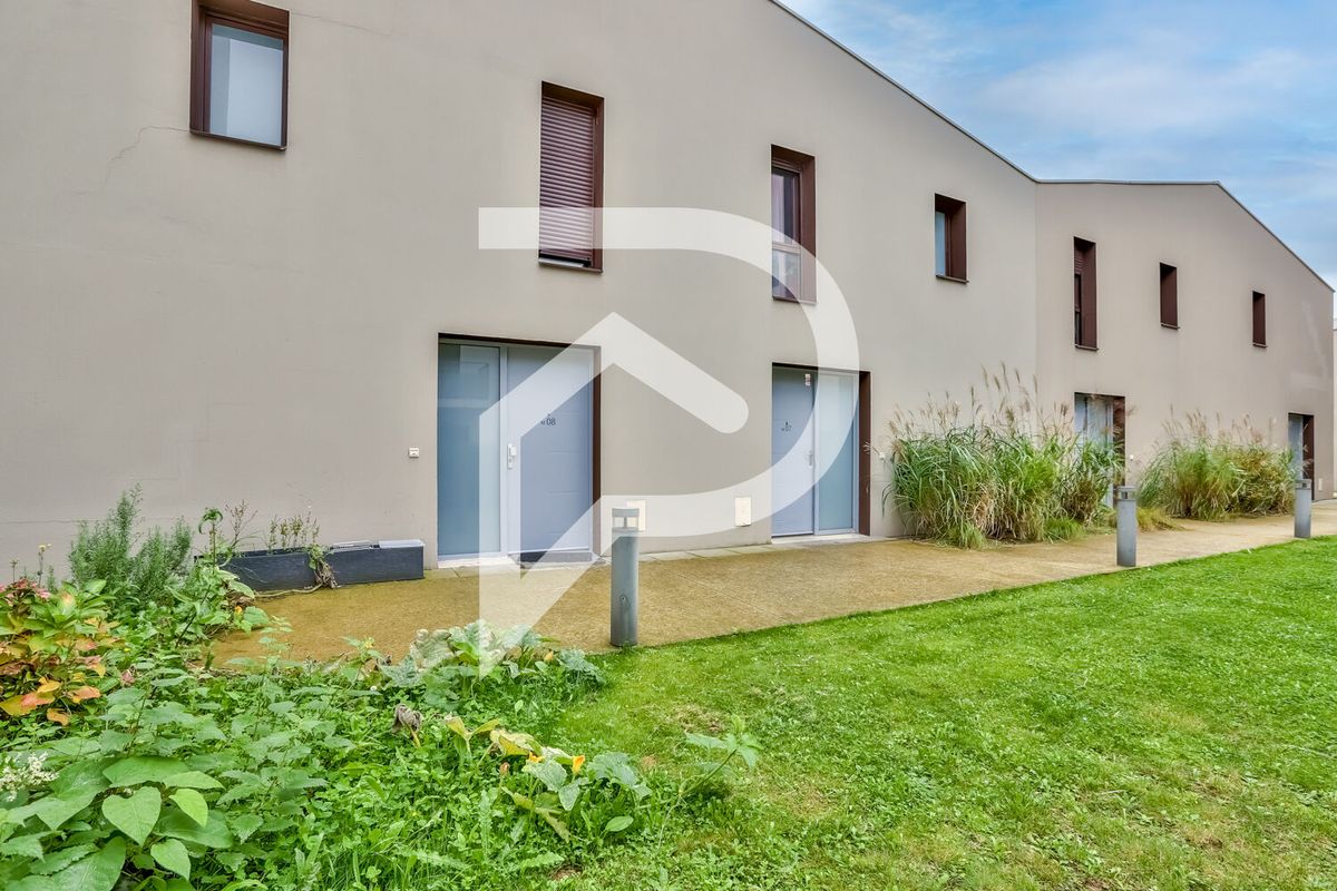 3 bedrooms House in La Courneuve, France No. 176260