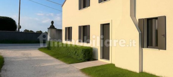 4 bedrooms House in Grantorto, Italy No. 271074 2
