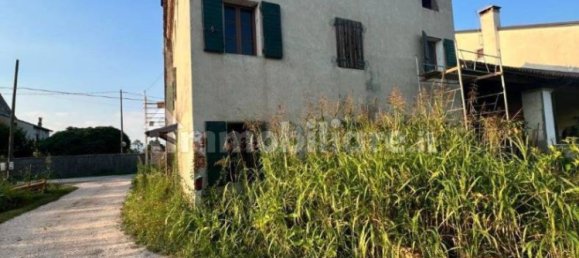 4 bedrooms House in Grantorto, Italy No. 271074 4