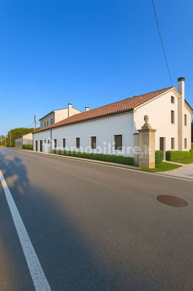 4 bedrooms House in Grantorto, Italy No. 271074