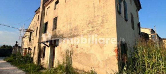 4 bedrooms House in Grantorto, Italy No. 271074 7