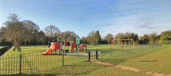 Casa de 1 dormitorio en Surrey, United Kingdom No. 8601 4