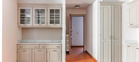 20 rooms Apartment in Florence, Italy No. 42008 12