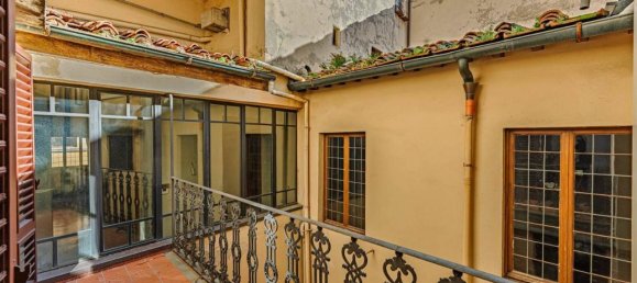 20 rooms Apartment in Florence, Italy No. 42008 10