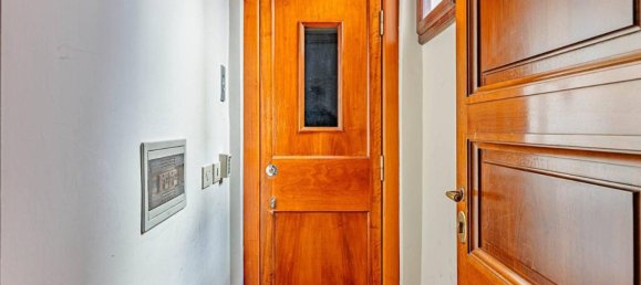 20 rooms Apartment in Florence, Italy No. 42008 18