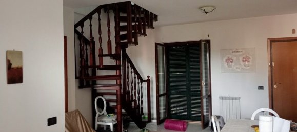 6غرفة منزل ذو طابقين في Cortona, Italy رقم 147512 3