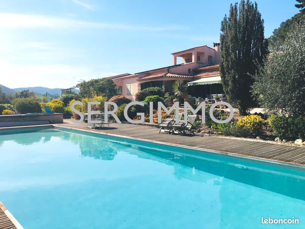 4 bedrooms House in Bagnols-en-Foret, France No. 111643