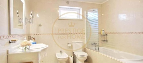 3 bedrooms House in Loule, Portugal No. 23301 18