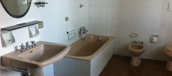 7 rooms House in Pietrasanta, Italy No. 110788 6