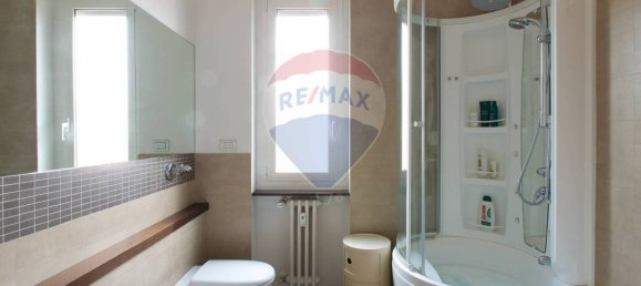 2 bedrooms Apartment in Rho, Italy No. 379326 11