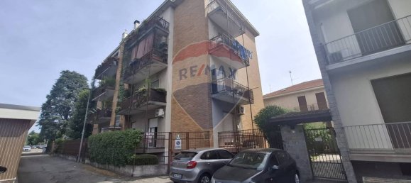2 bedrooms Apartment in Rho, Italy No. 379326 16
