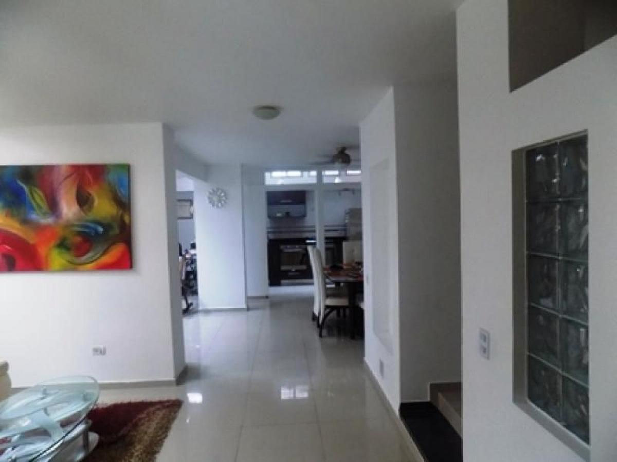 3 bedrooms House in Barranquilla, Colombia No. 6550