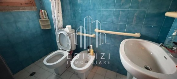 5 rooms House in Massa, Italy No. 153751 10