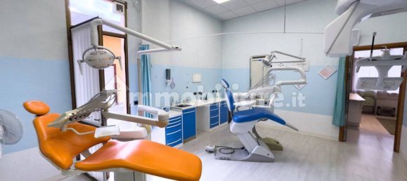 1 bedroom Apartment in Dormelletto, Italy No. 70223 4