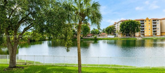 2 Schlafzimmer Gewerbliche Immobilien in Miami, USA, Nr. 615058 3
